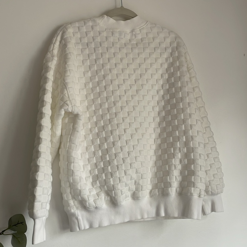 White Textured Crewneck Sweatshirt size Small - Picture 3 of 3